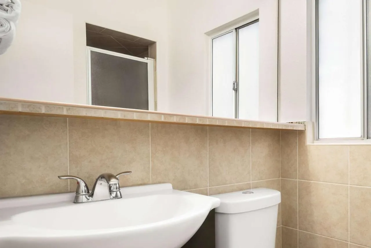 Travelodge By Wyndham Las Vegas