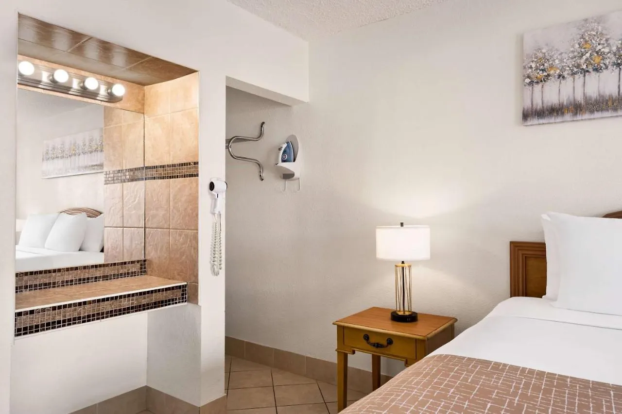 Travelodge By Wyndham Las Vegas