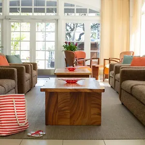Coconut Waikiki - No Fee Honolulu